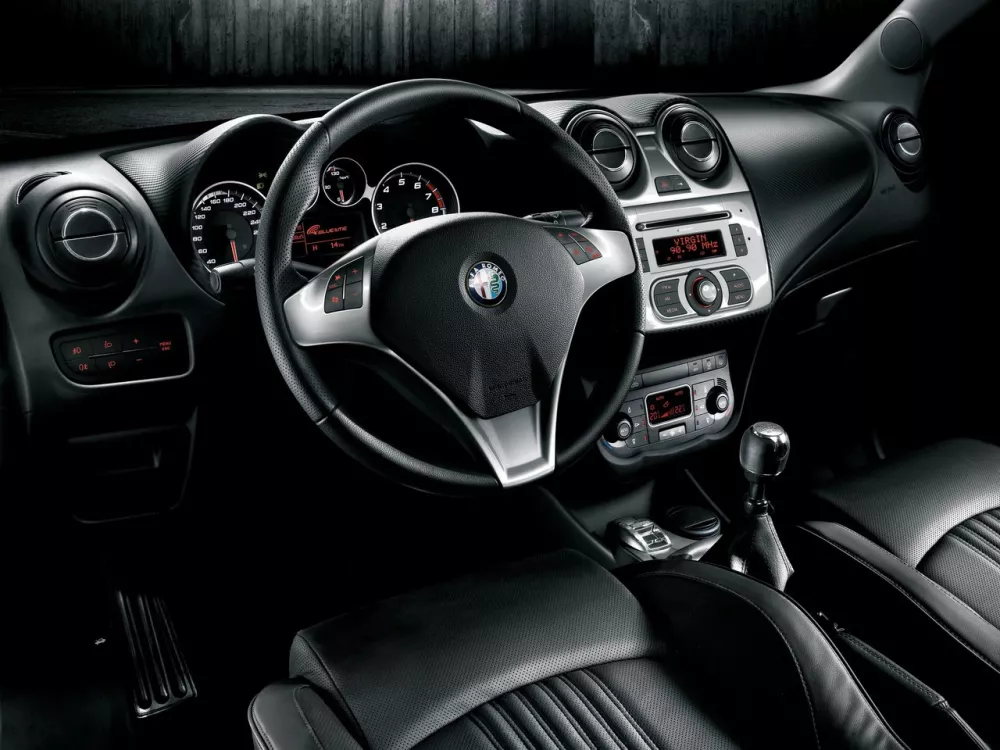 Автомобиль Alfa Romeo MiTo I Хэтчбек (3 двери)