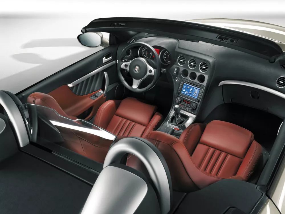 Автомобиль Alfa Romeo Spider III Рестайлинг Кабриолет