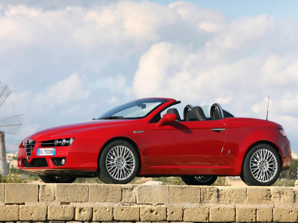 Автомобиль Alfa Romeo Spider III Кабриолет