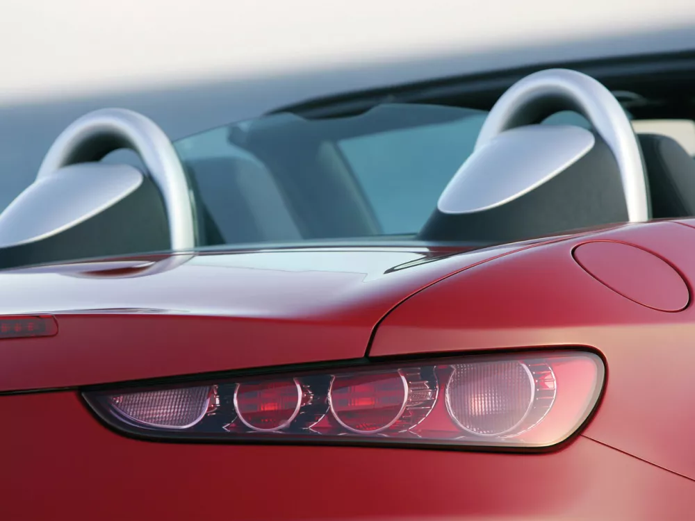 Автомобиль Alfa Romeo Spider III Кабриолет