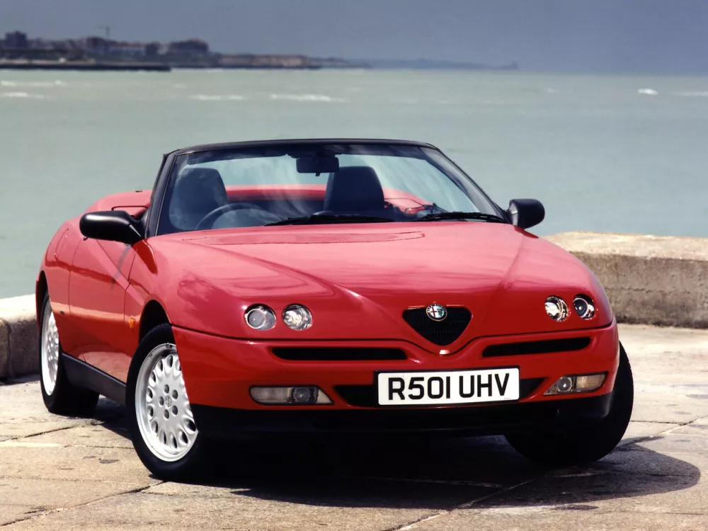 Автомобиль Alfa Romeo Spider II Кабриолет