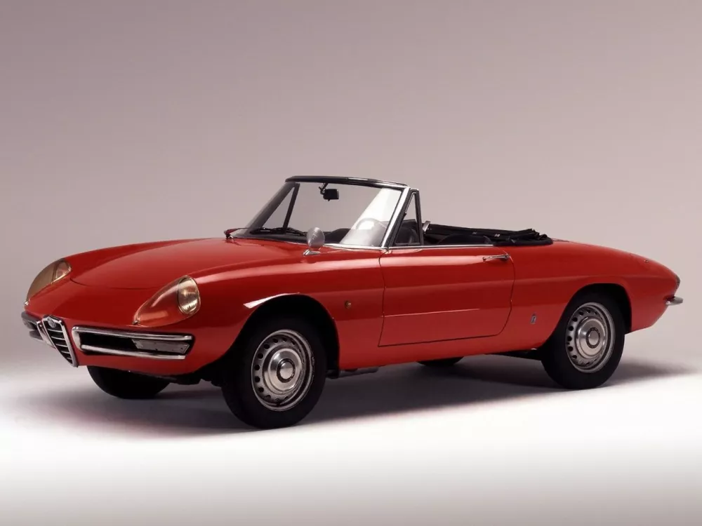 Автомобиль Alfa Romeo Spider I Кабриолет