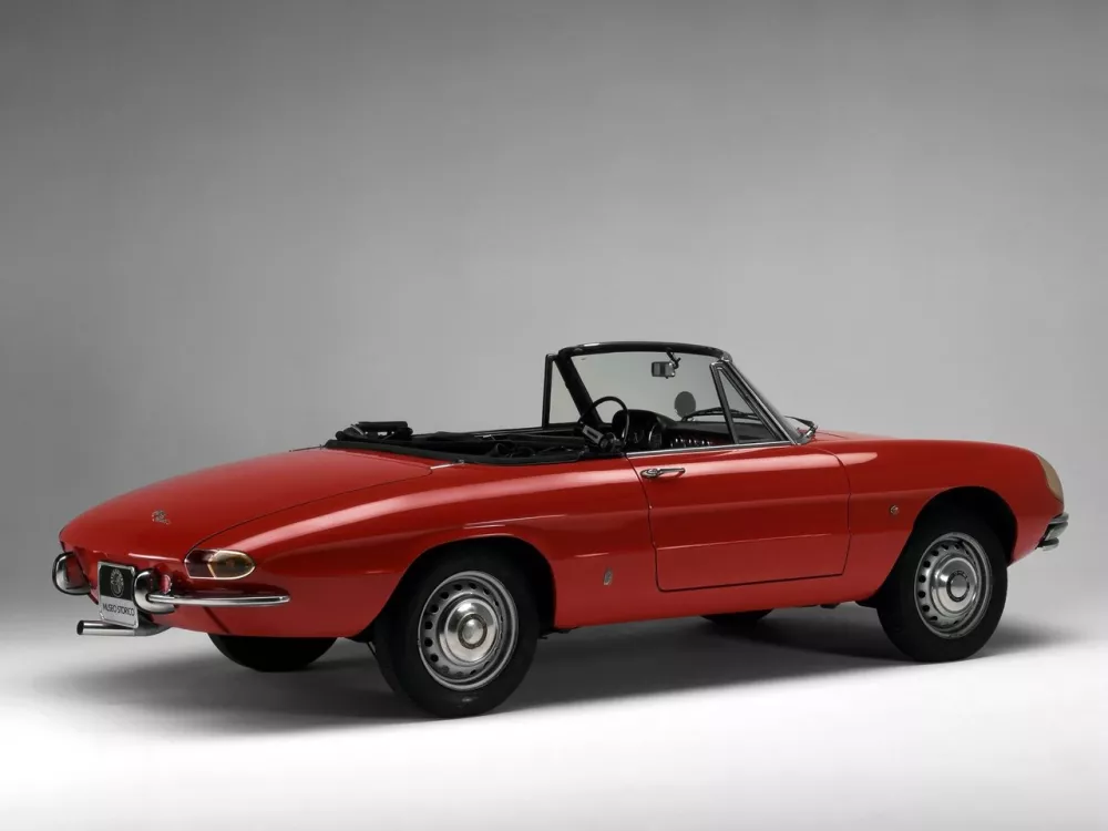 Автомобиль Alfa Romeo Spider I Кабриолет