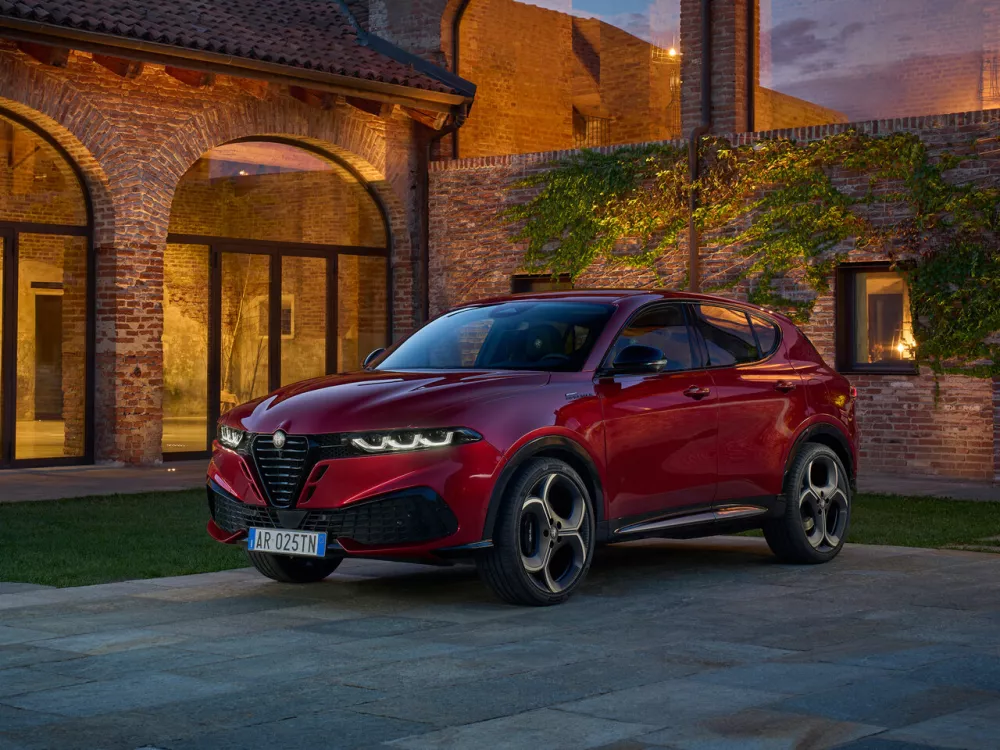 Автомобиль Alfa Romeo Tonale I Рестайлинг Внедорожник (5 дверей)