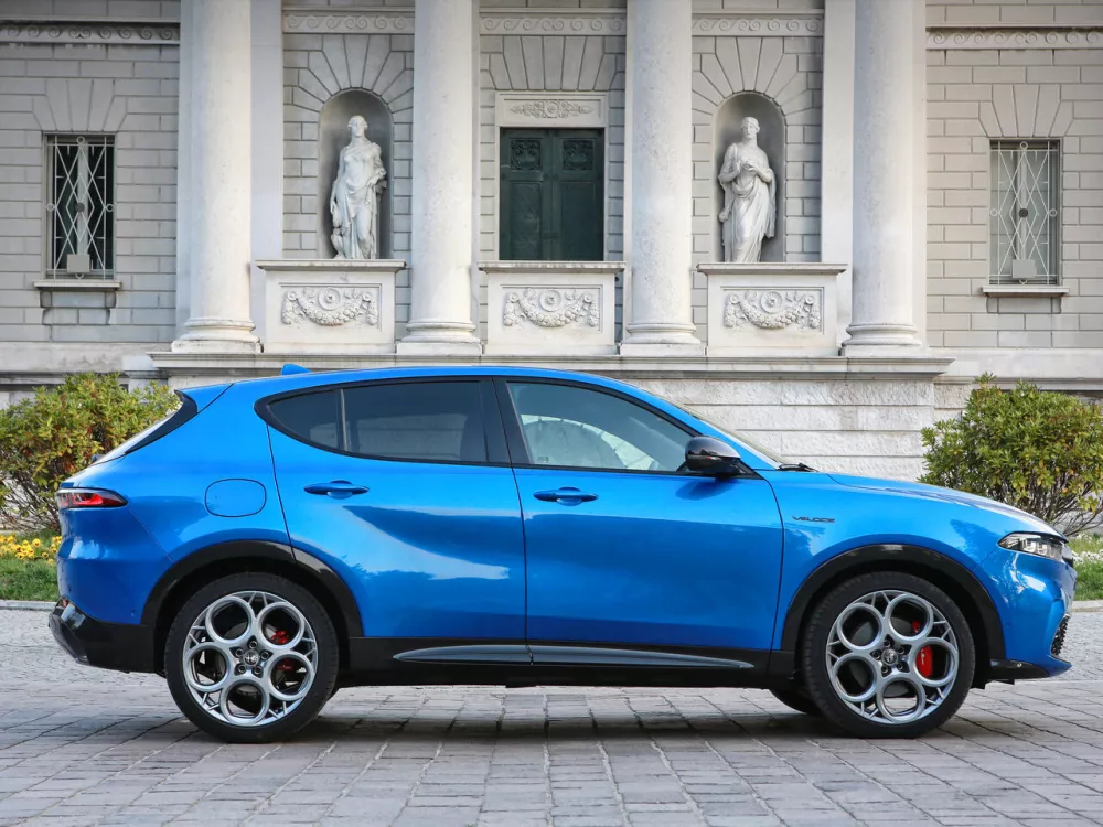 Автомобиль Alfa Romeo Tonale I Внедорожник (5 дверей)