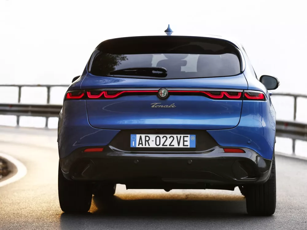 Автомобиль Alfa Romeo Tonale I Внедорожник (5 дверей)