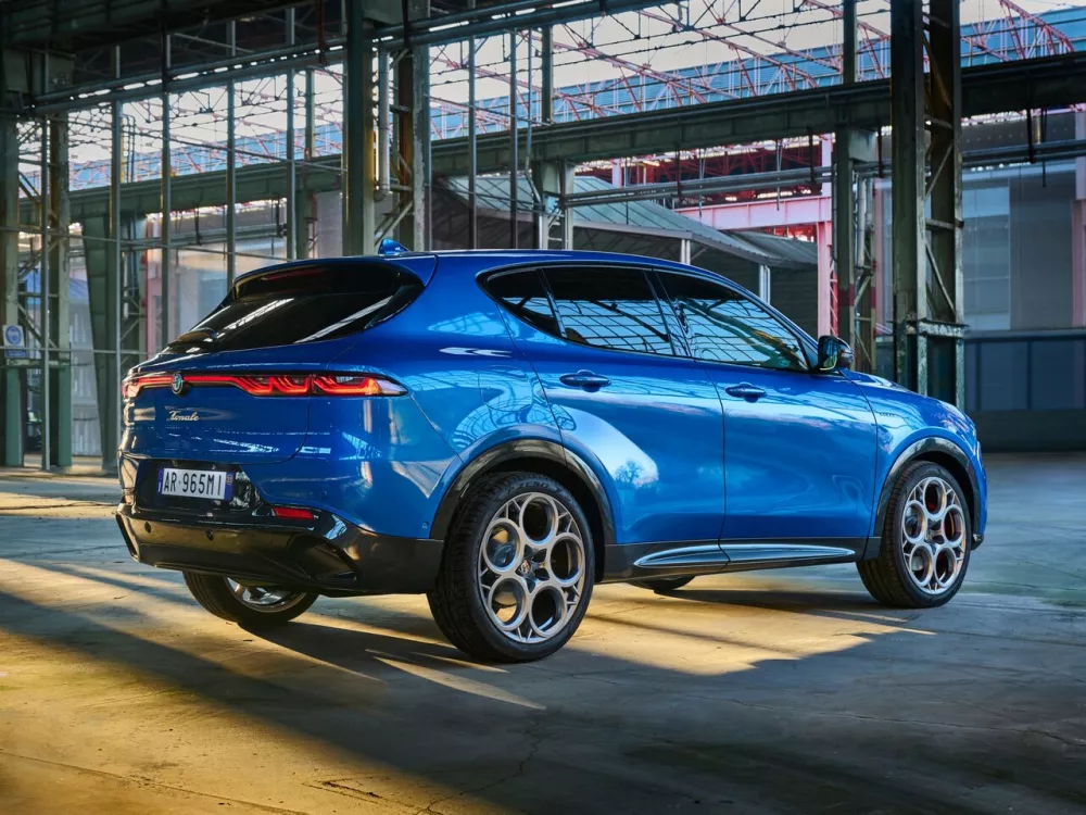 Автомобиль Alfa Romeo Tonale I Внедорожник (5 дверей)