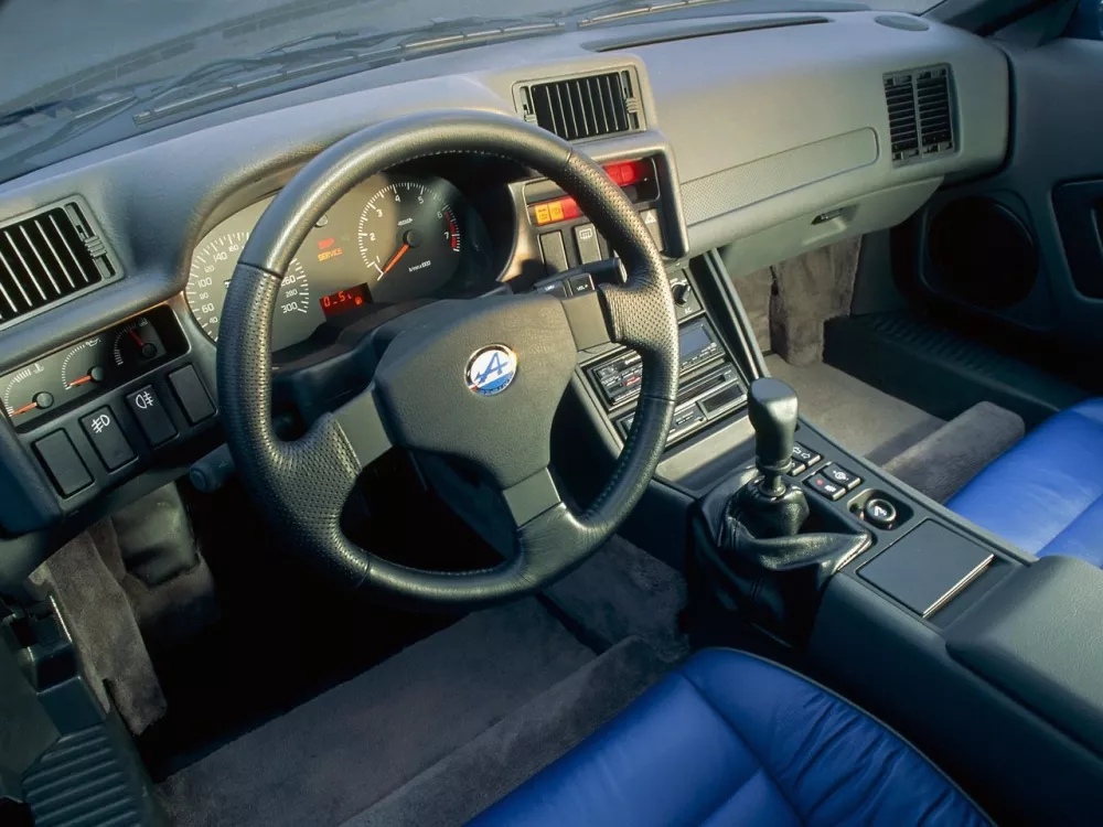 Автомобиль Alpine A610 Купе