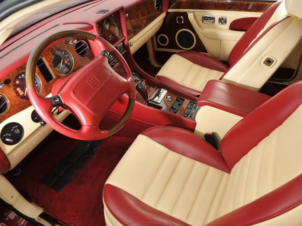 Автомобиль Bentley Continental I Купе