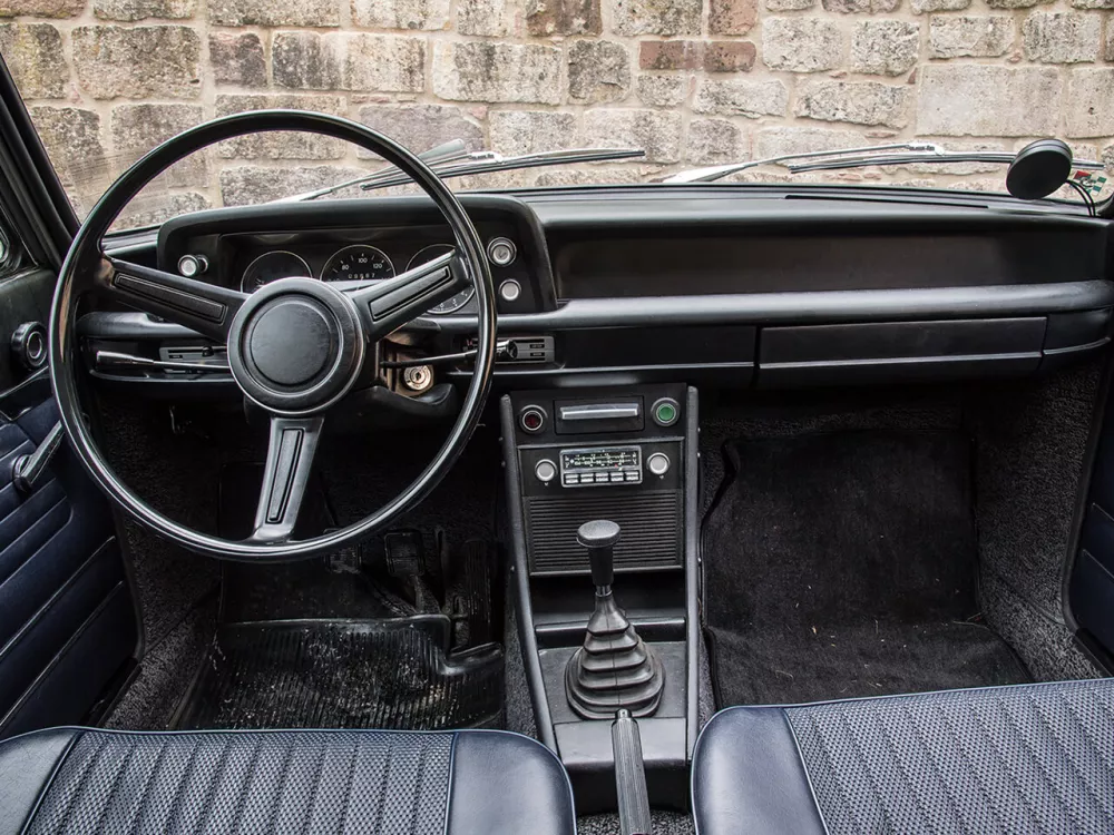Автомобиль BMW 02 (E10) I Хэтчбек (3 двери)