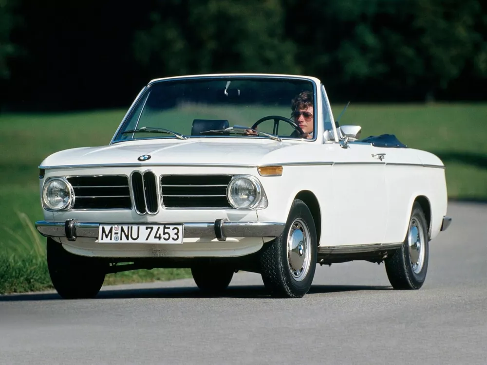 Автомобиль BMW 02 (E10) I Кабриолет