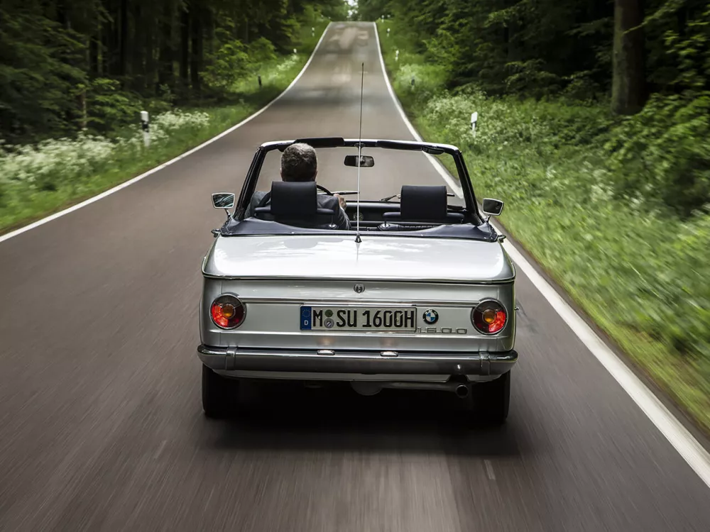 Автомобиль BMW 02 (E10) I Кабриолет