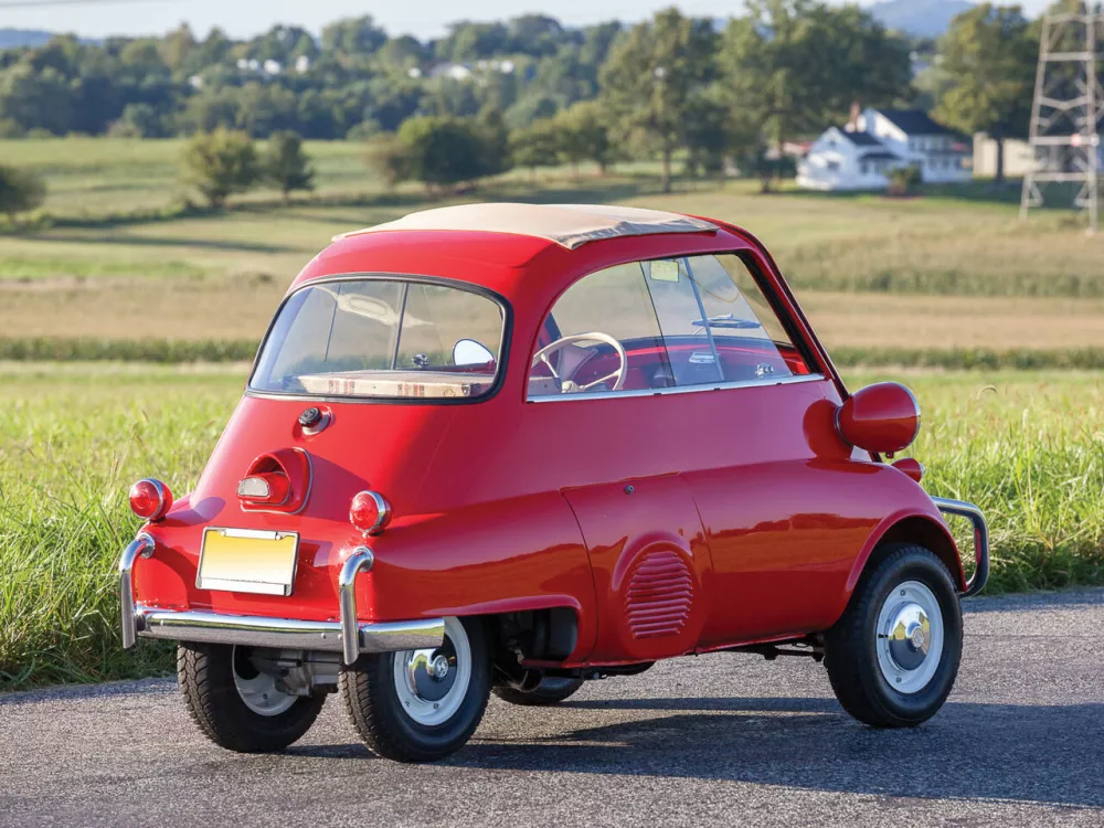 Автомобиль BMW Isetta Купе