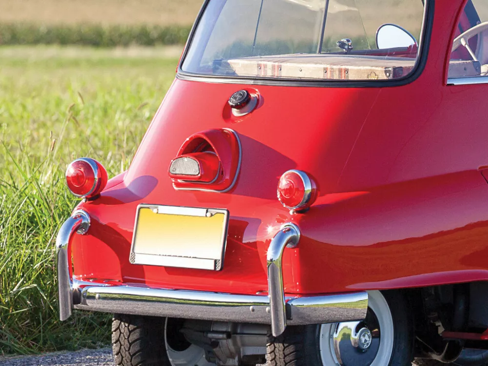 Автомобиль BMW Isetta Купе