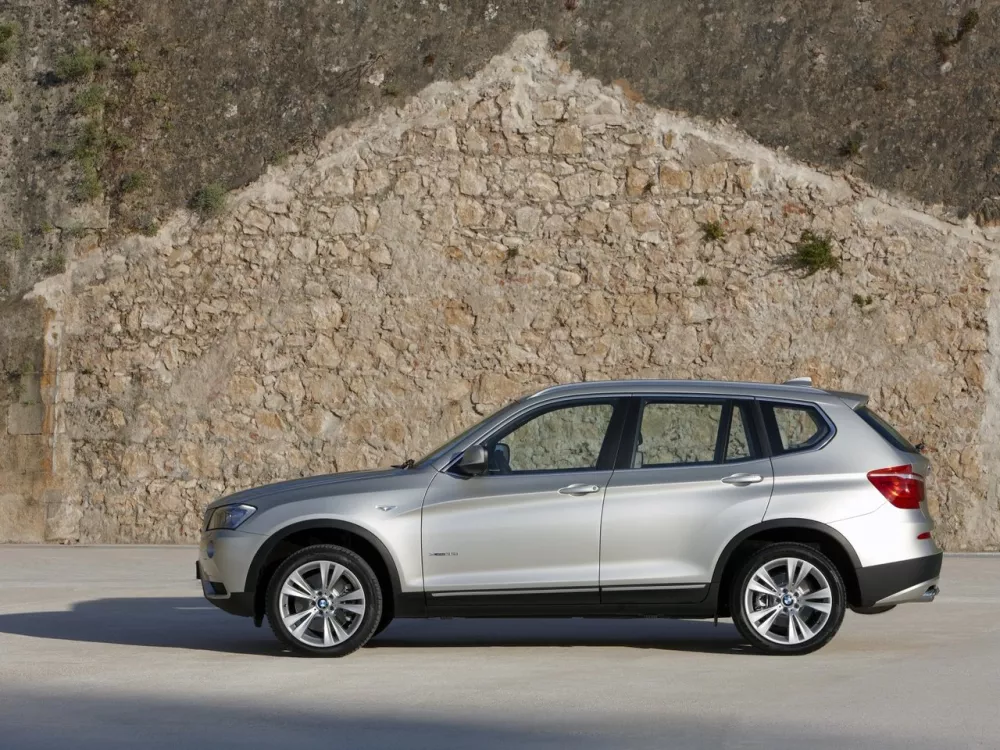 Автомобиль BMW X3 II (F25) Внедорожник (5 дверей)