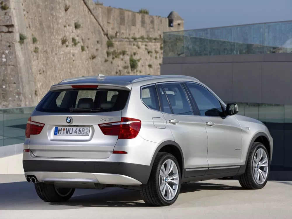 Автомобиль BMW X3 II (F25) Внедорожник (5 дверей)