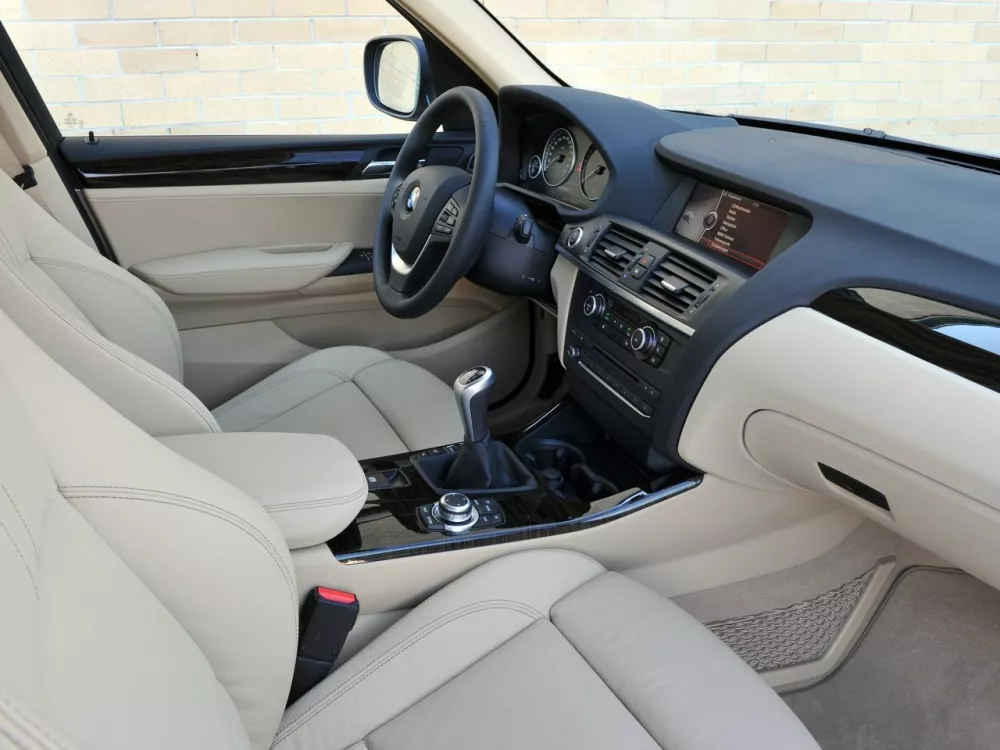 Автомобиль BMW X3 II (F25) Внедорожник (5 дверей)