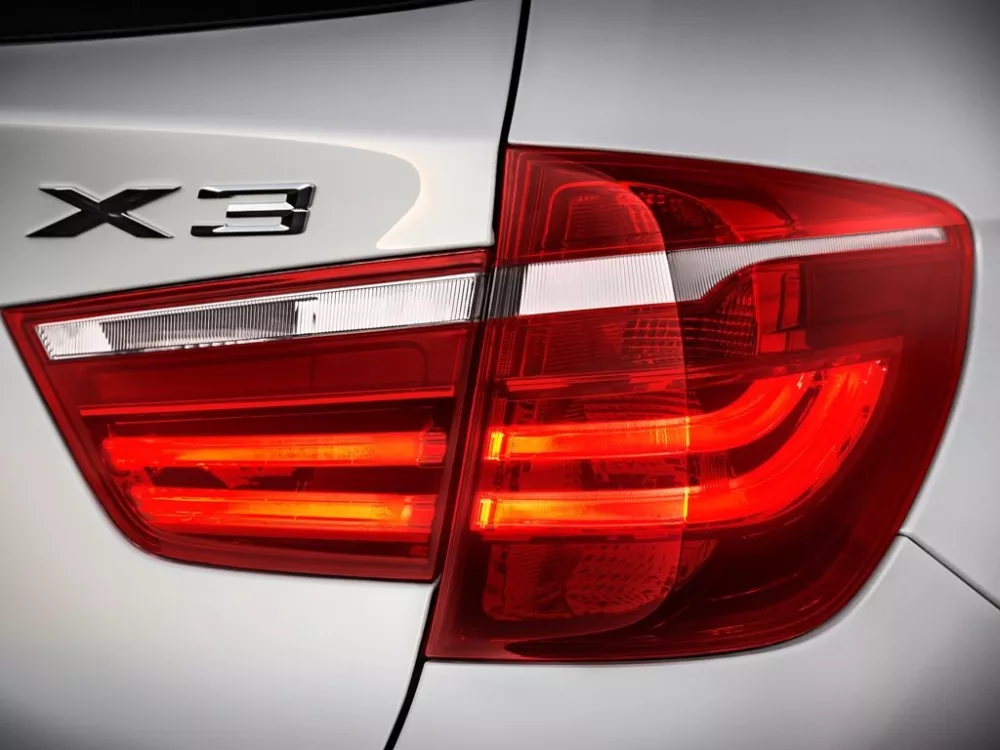 Автомобиль BMW X3 II (F25) Рестайлинг Внедорожник (5 дверей)