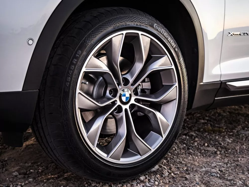 Автомобиль BMW X3 II (F25) Рестайлинг Внедорожник (5 дверей)
