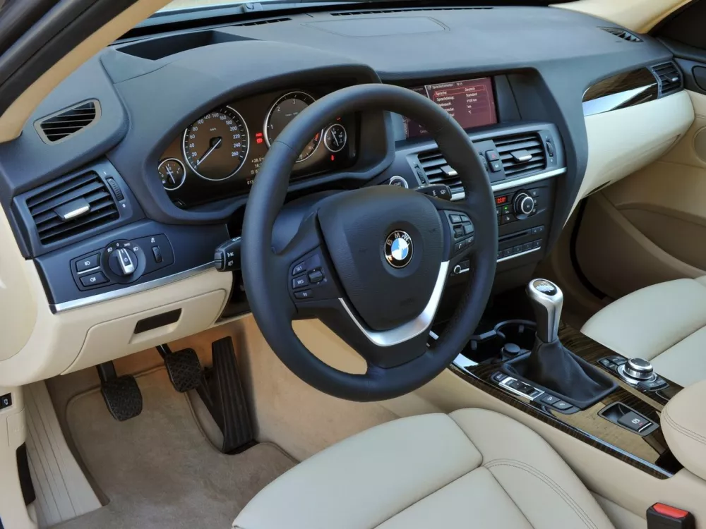 Автомобиль BMW X3 II (F25) Внедорожник (5 дверей)