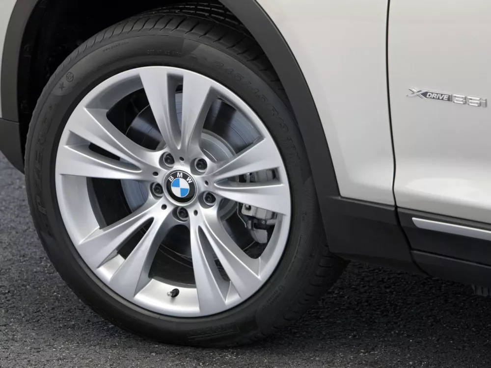 Автомобиль BMW X3 II (F25) Внедорожник (5 дверей)