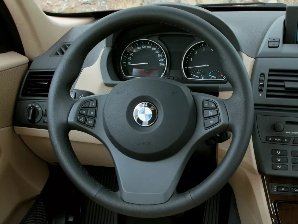 Автомобиль BMW X3 I (E83) Внедорожник (5 дверей)