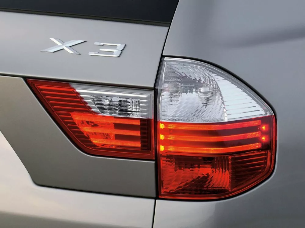 Автомобиль BMW X3 I (E83) Рестайлинг Внедорожник (5 дверей)