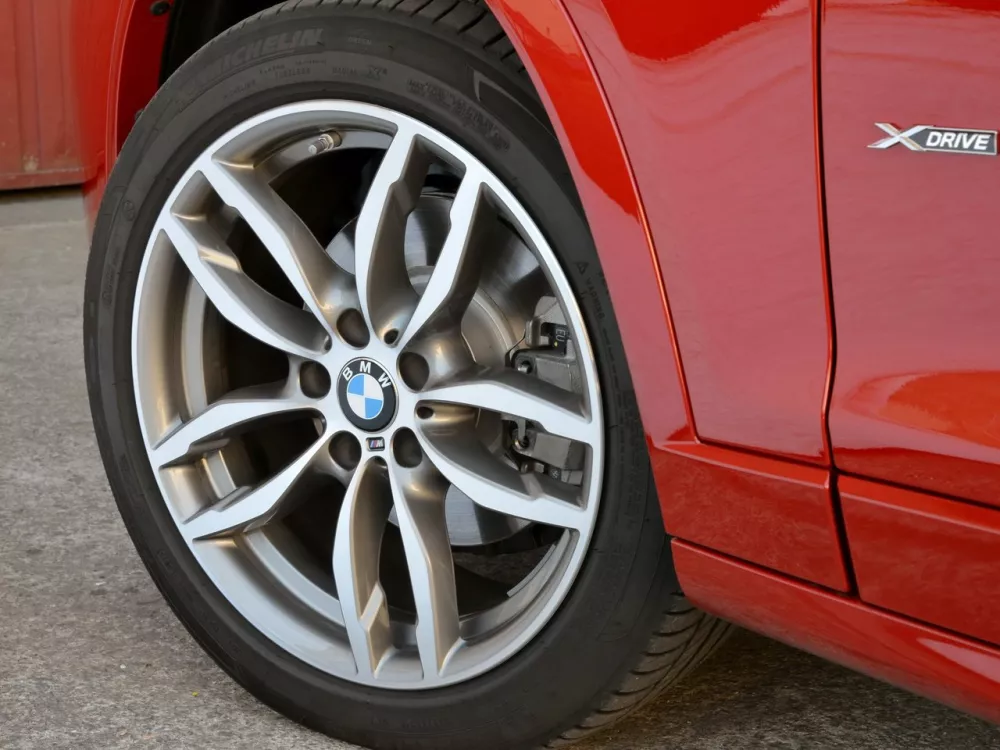 Автомобиль BMW X4 I (F26) Внедорожник (5 дверей)