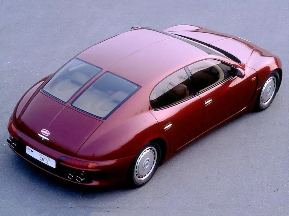 Автомобиль Bugatti EB 112 Фастбек