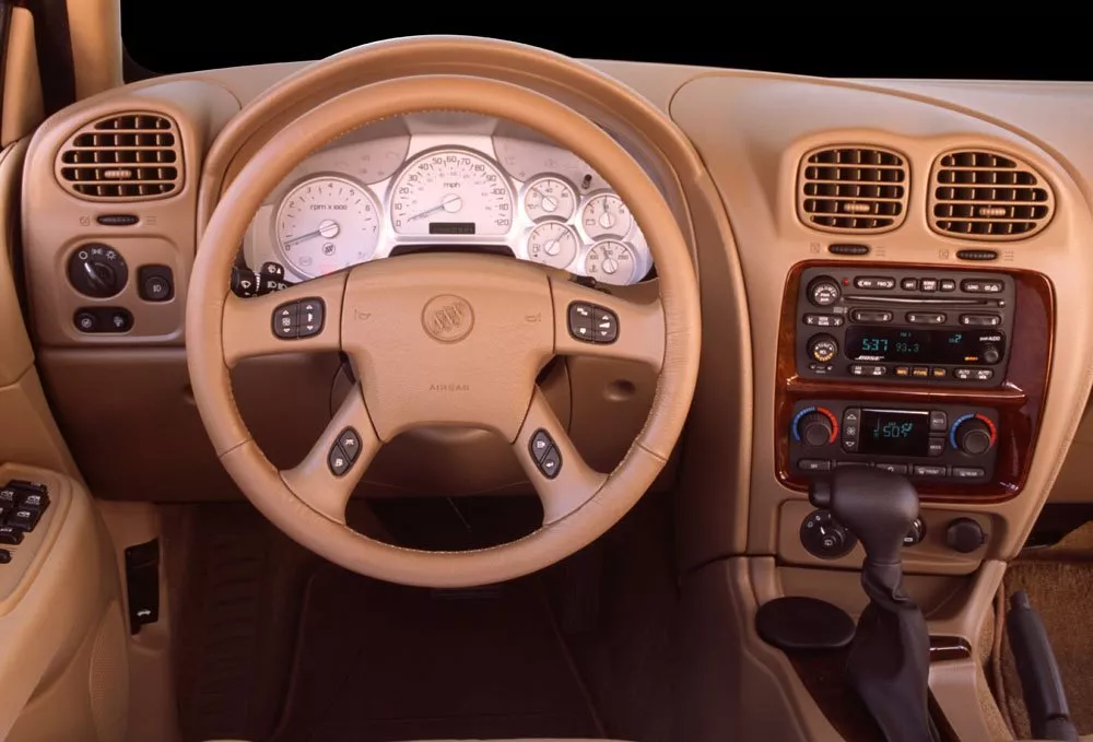 Автомобиль Buick Rainier Внедорожник (5 дверей)