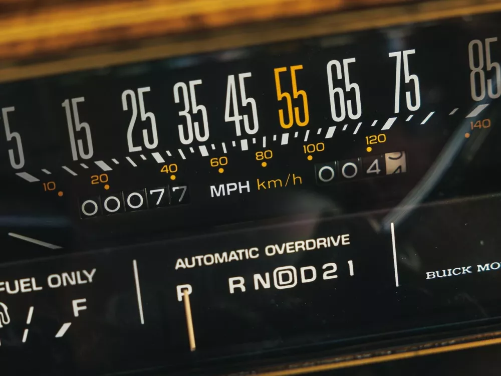 Автомобиль Buick Riviera VI Купе