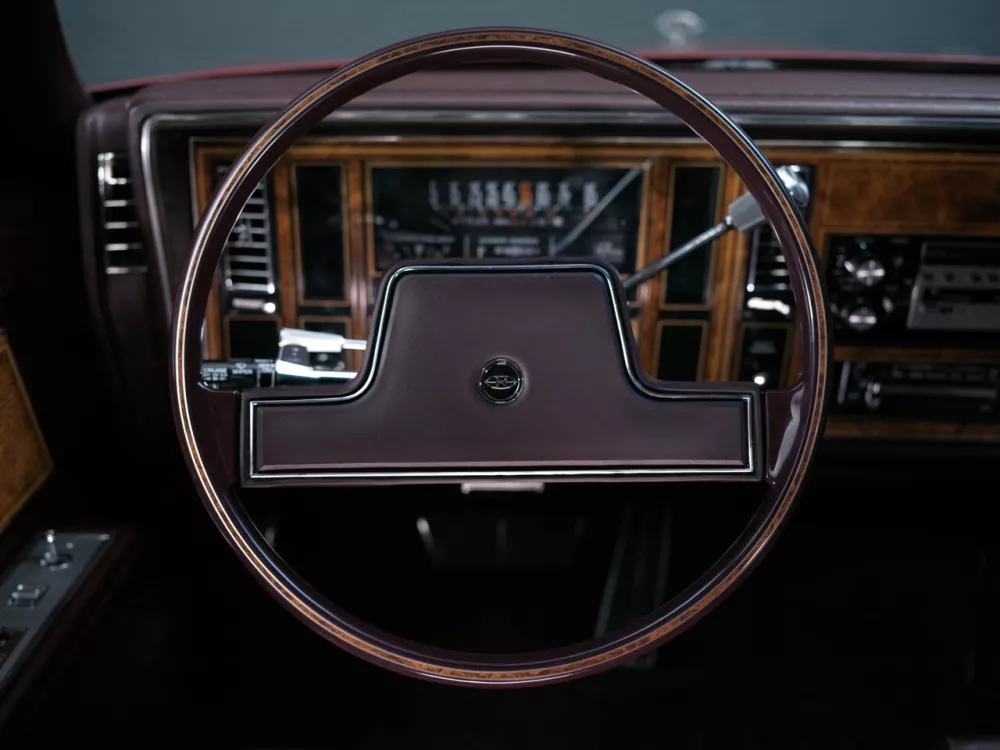 Автомобиль Buick Riviera VI Купе