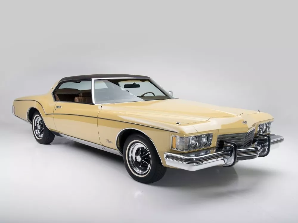 Автомобиль Buick Riviera III Купе