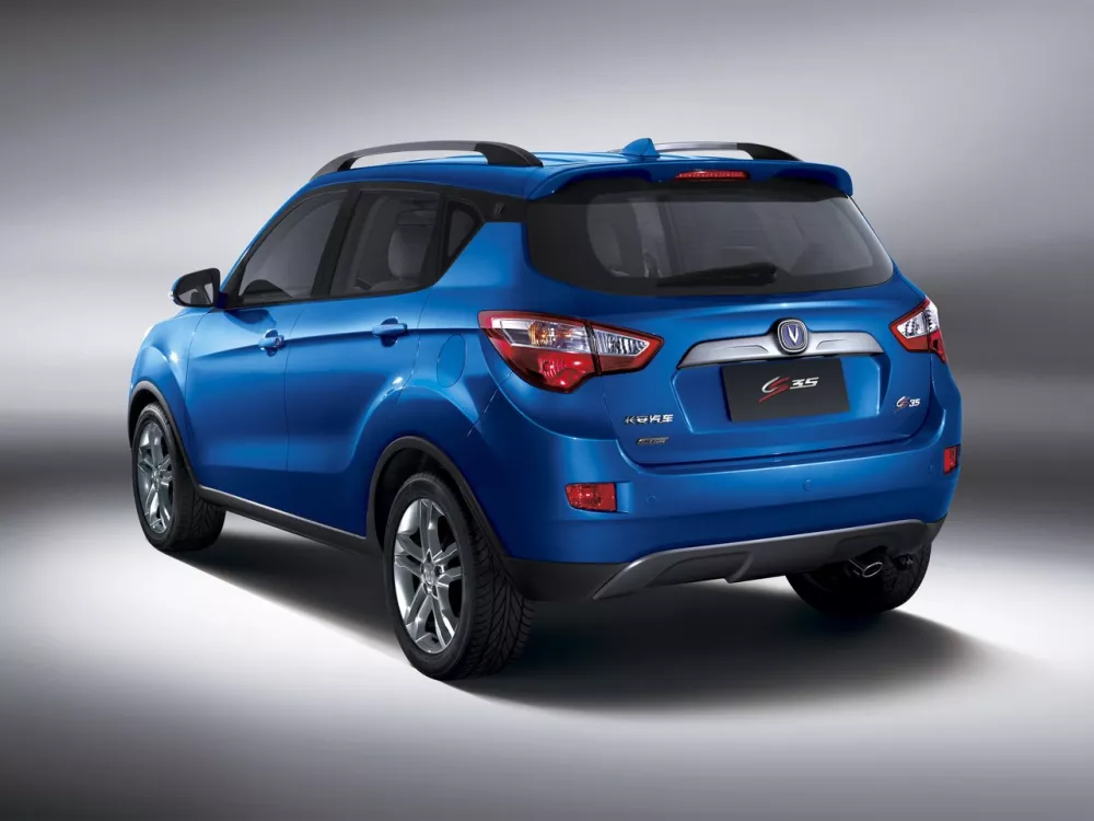 Автомобиль Changan CS35 Внедорожник (5 дверей)