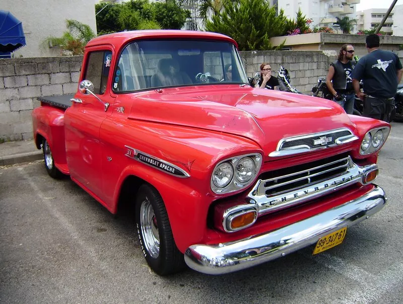 Автомобиль Chevrolet Apache Пикап Одинарная кабина