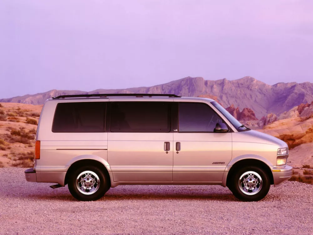 Автомобиль Chevrolet Astro II Минивэн