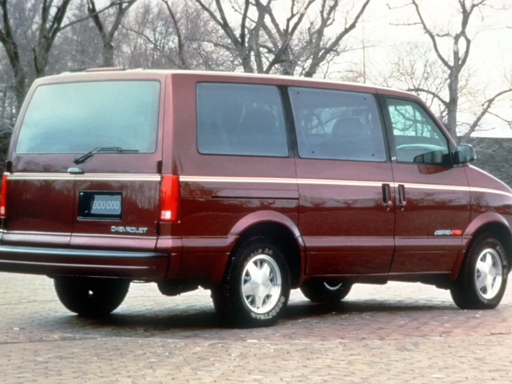 Автомобиль Chevrolet Astro II Минивэн