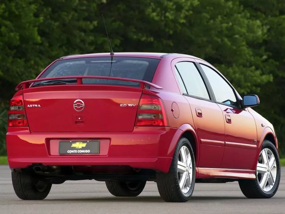 Автомобиль Chevrolet Astra Хэтчбек (5 дверей)