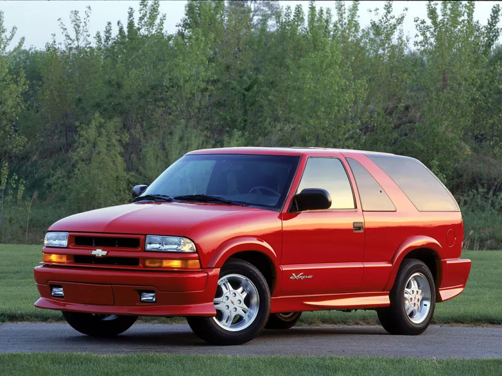 Автомобиль Chevrolet Blazer II Рестайлинг Внедорожник (3 двери)