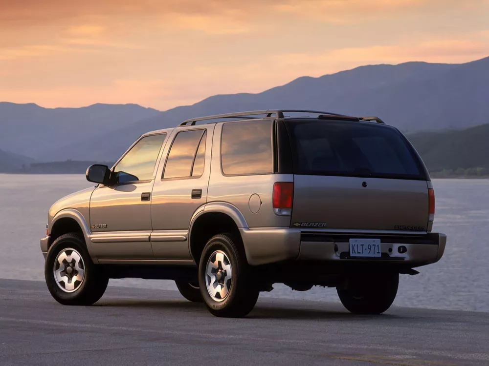 Автомобиль Chevrolet Blazer II Рестайлинг Внедорожник (5 дверей)