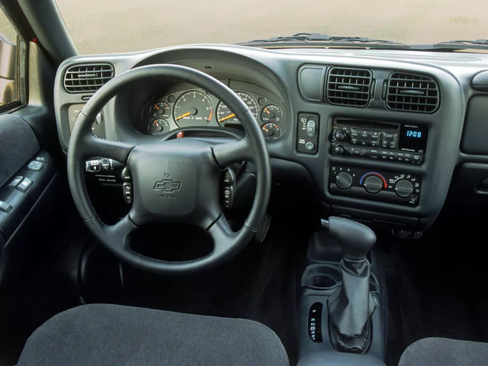 Автомобиль Chevrolet Blazer II Рестайлинг Внедорожник (5 дверей)
