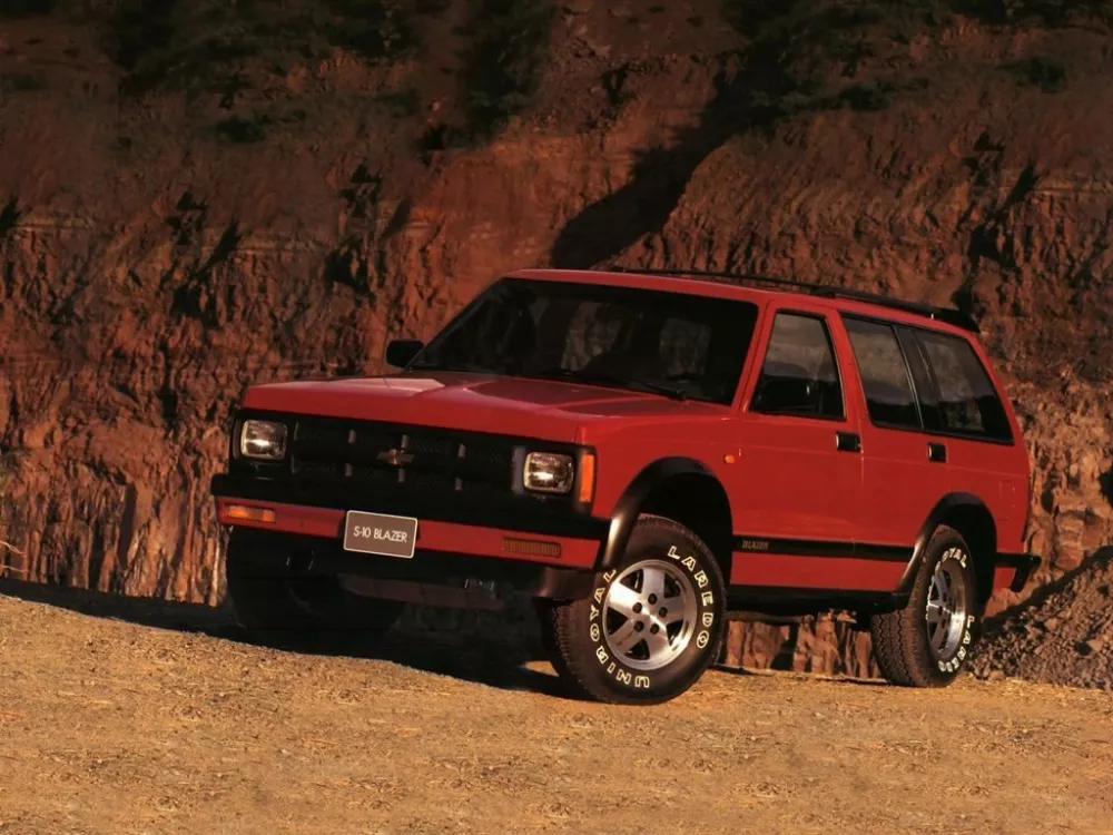 Автомобиль Chevrolet Blazer I Рестайлинг Внедорожник (5 дверей)