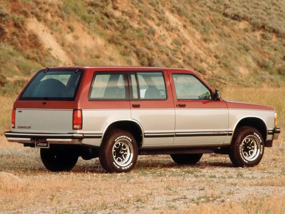 Автомобиль Chevrolet Blazer I Рестайлинг Внедорожник (5 дверей)