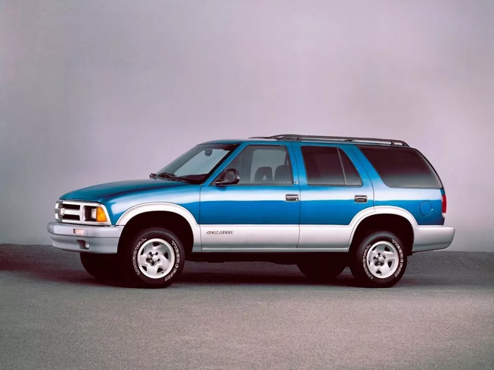 Автомобиль Chevrolet Blazer II Внедорожник (5 дверей)