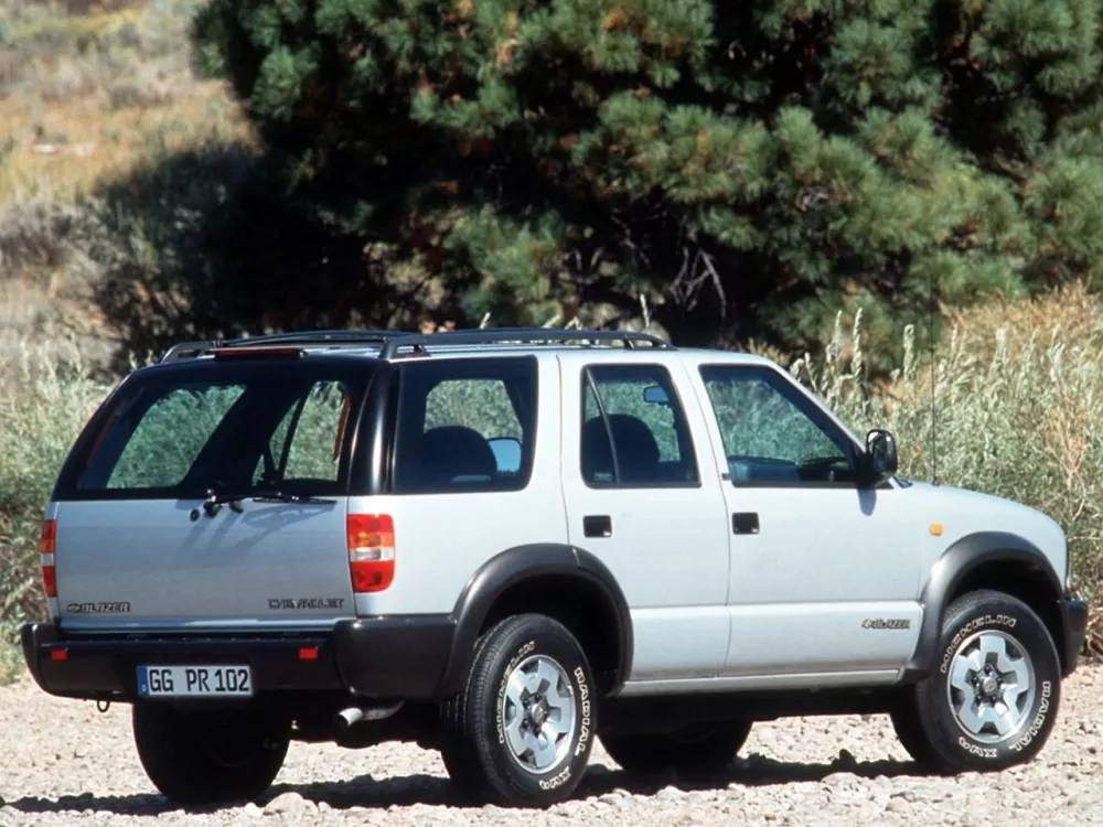 Автомобиль Chevrolet Blazer II Внедорожник (5 дверей)