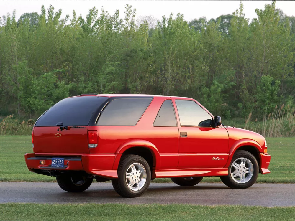 Автомобиль Chevrolet Blazer II Рестайлинг Внедорожник (3 двери)