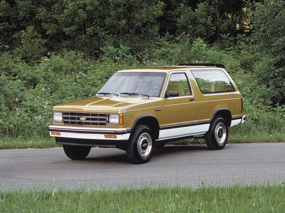 Автомобиль Chevrolet Blazer I Внедорожник (3 двери)