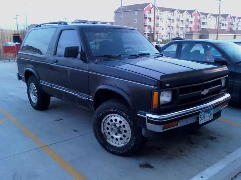 Автомобиль Chevrolet Blazer I Рестайлинг Внедорожник (3 двери)