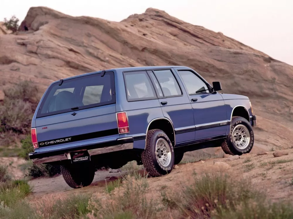 Автомобиль Chevrolet Blazer I Рестайлинг Внедорожник (5 дверей)
