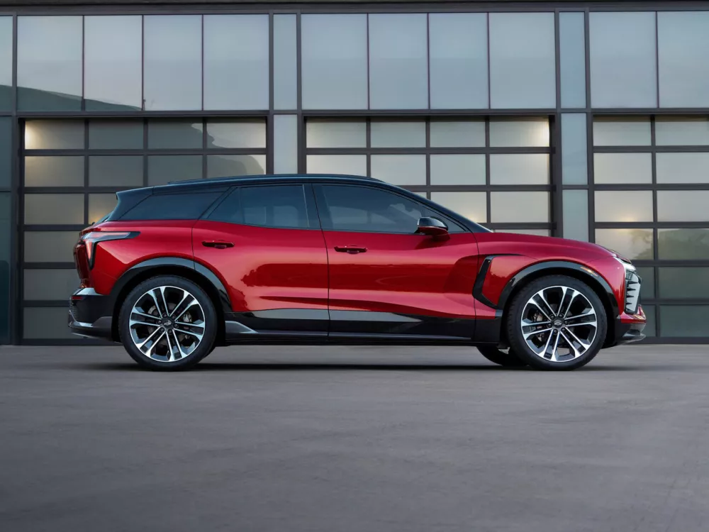 Автомобиль Chevrolet Blazer EV Внедорожник (5 дверей)